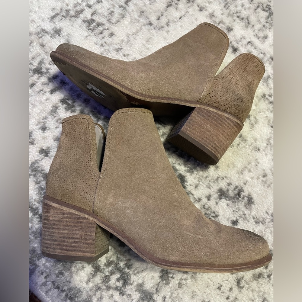 Suede Side-Cut Chelsea Block Heel Booties - Taupe